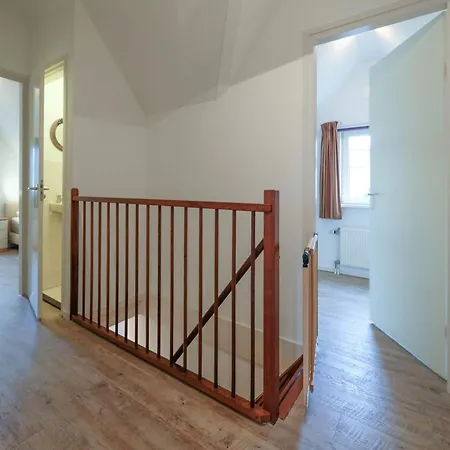 Casa de Férias Near And Forest Sint Maartensvlotbrug