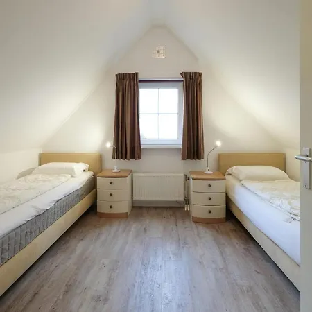 Casa de Férias Near And Forest Sint Maartensvlotbrug